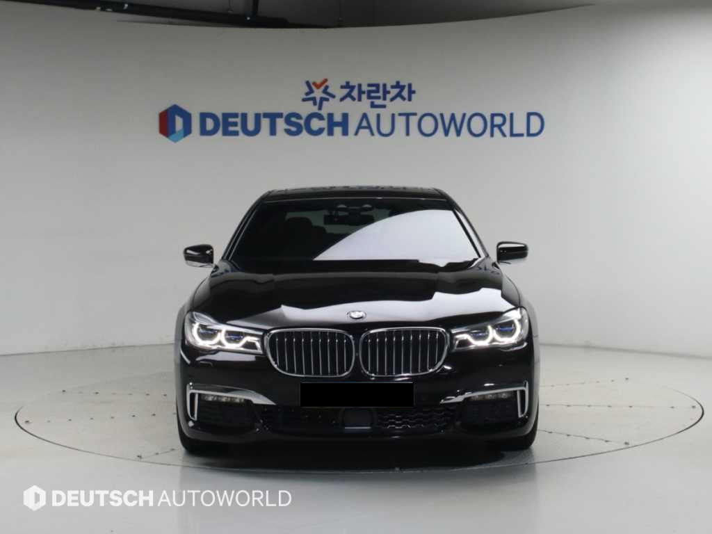 BMW 7-Series — photo 03