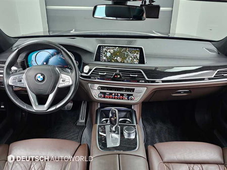 BMW 7-Series — photo 07
