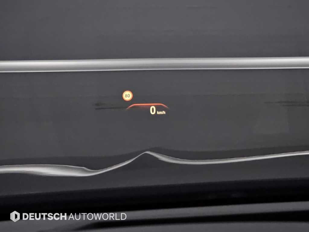 BMW 7-Series — photo 17