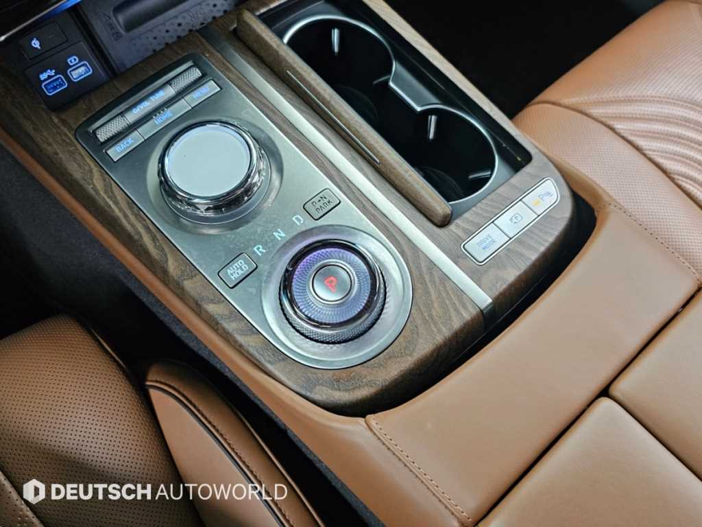 Genesis G80 — photo 09