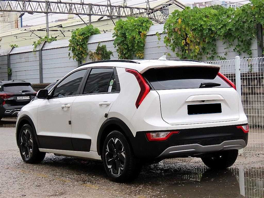 Kia Niro — photo 03