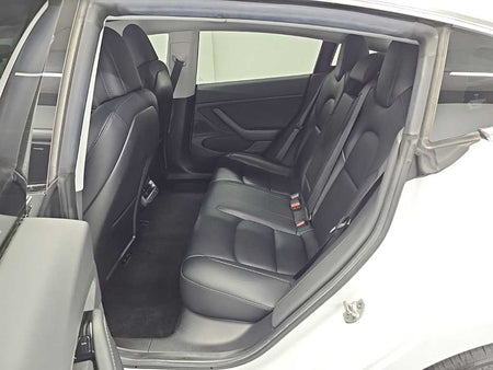 Tesla Model 3 — photo 12
