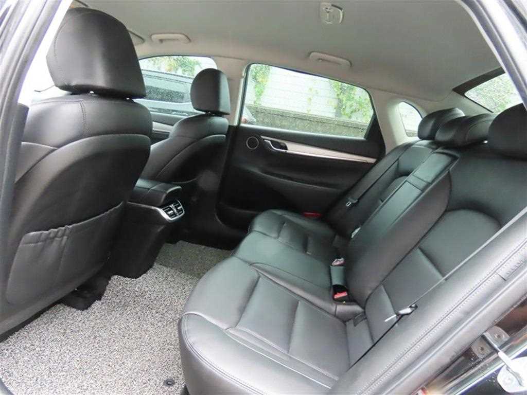 Hyundai Grandeur — photo 08