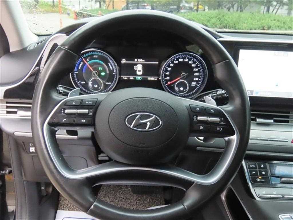 Hyundai Grandeur — photo 10