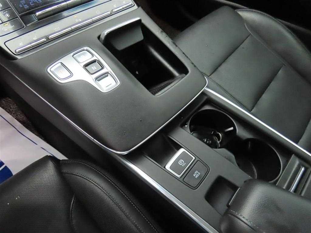Hyundai Grandeur — photo 17