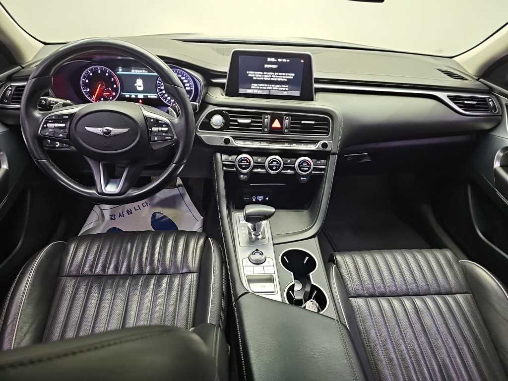 Genesis G70 — photo 07