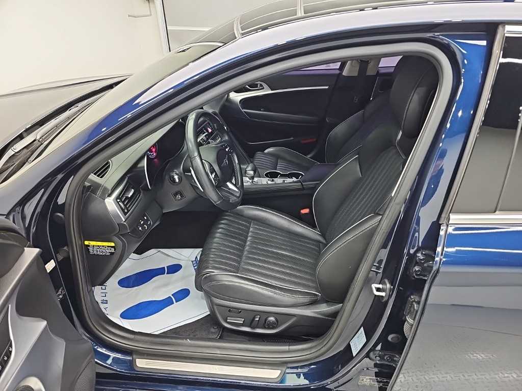 Genesis G70 — photo 11