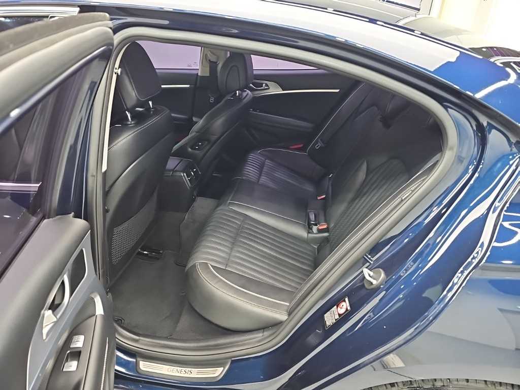 Genesis G70 — photo 12