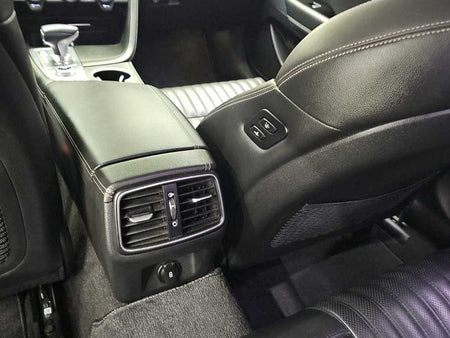 Genesis G70 — photo 14