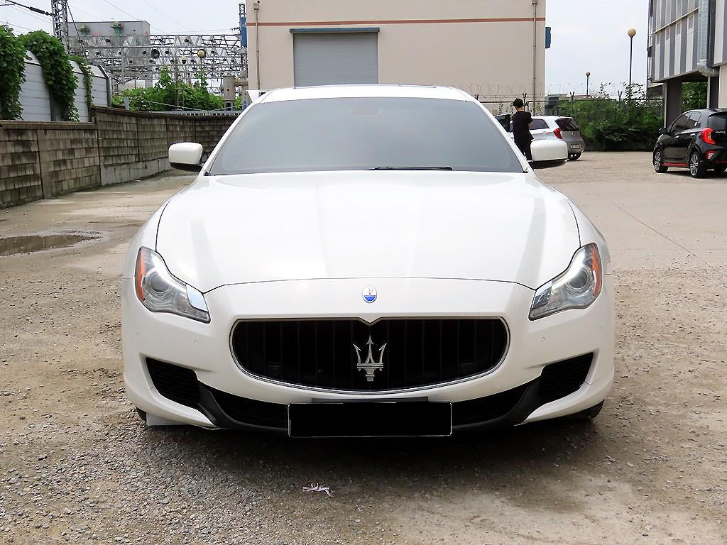 Maserati Quattroporte — photo 01