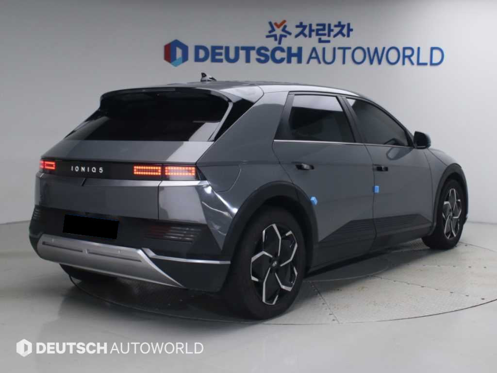 Hyundai Ioniq5 — photo 02