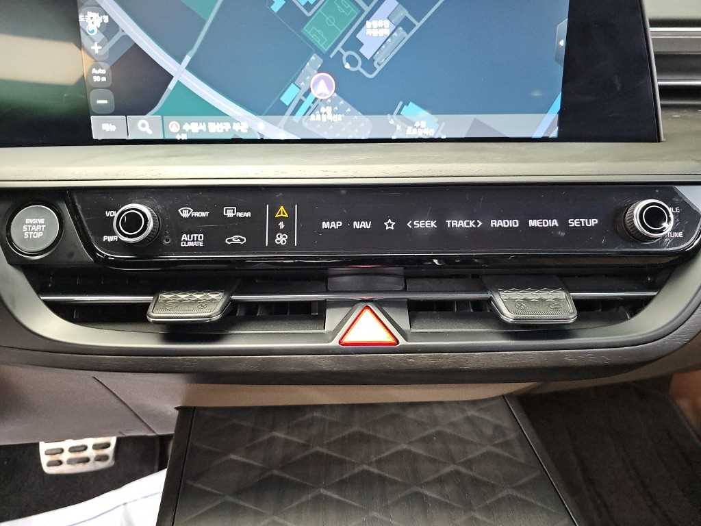 Kia K8 — photo 10
