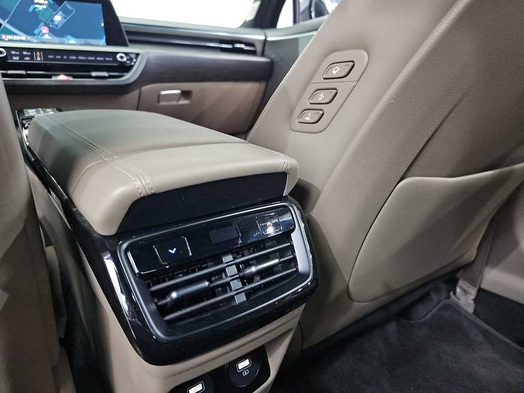 Kia K8 — photo 14
