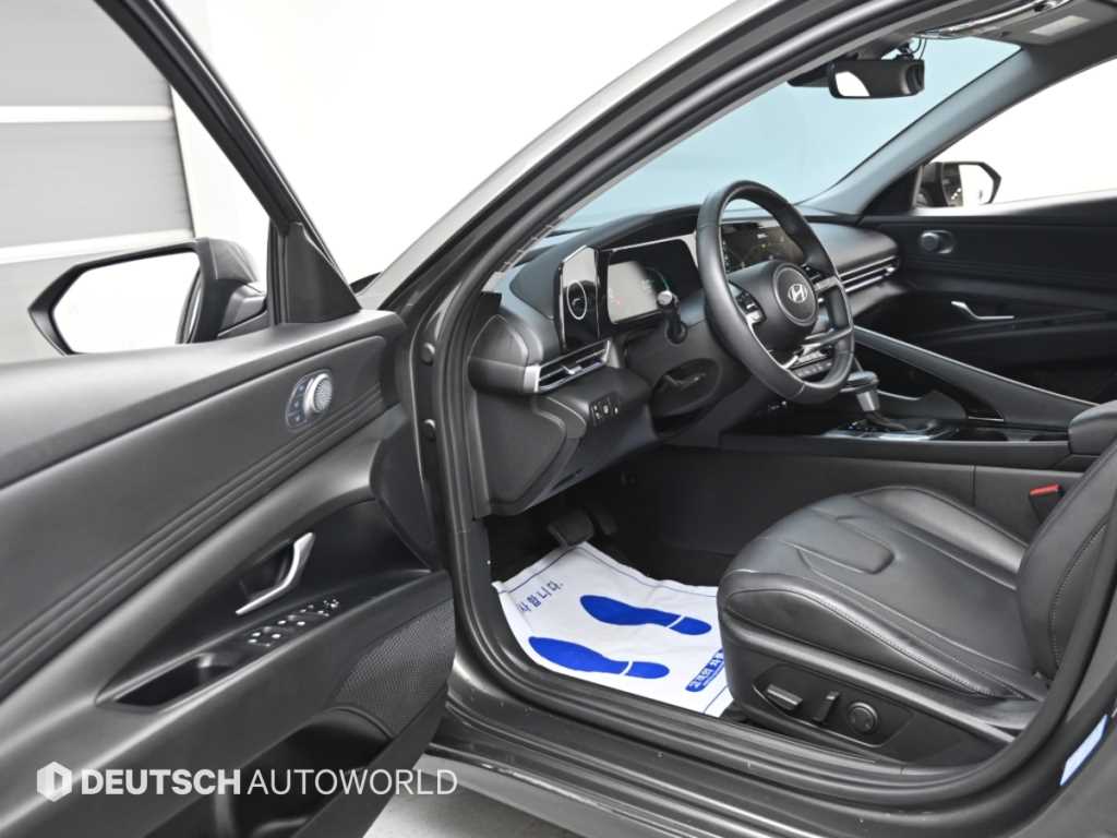 Hyundai Avante — photo 11