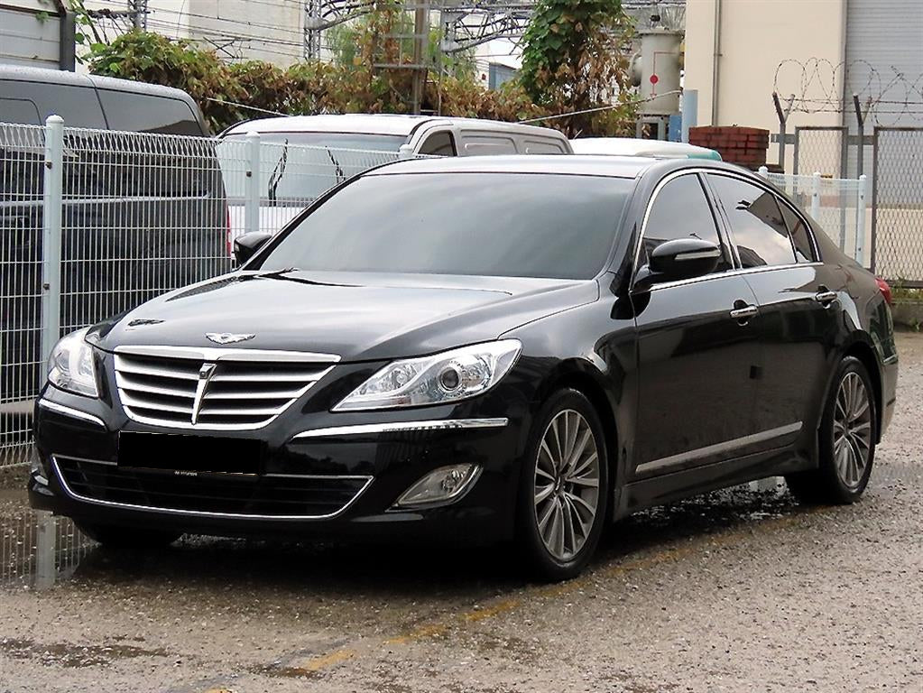 Hyundai Genesis — photo 01