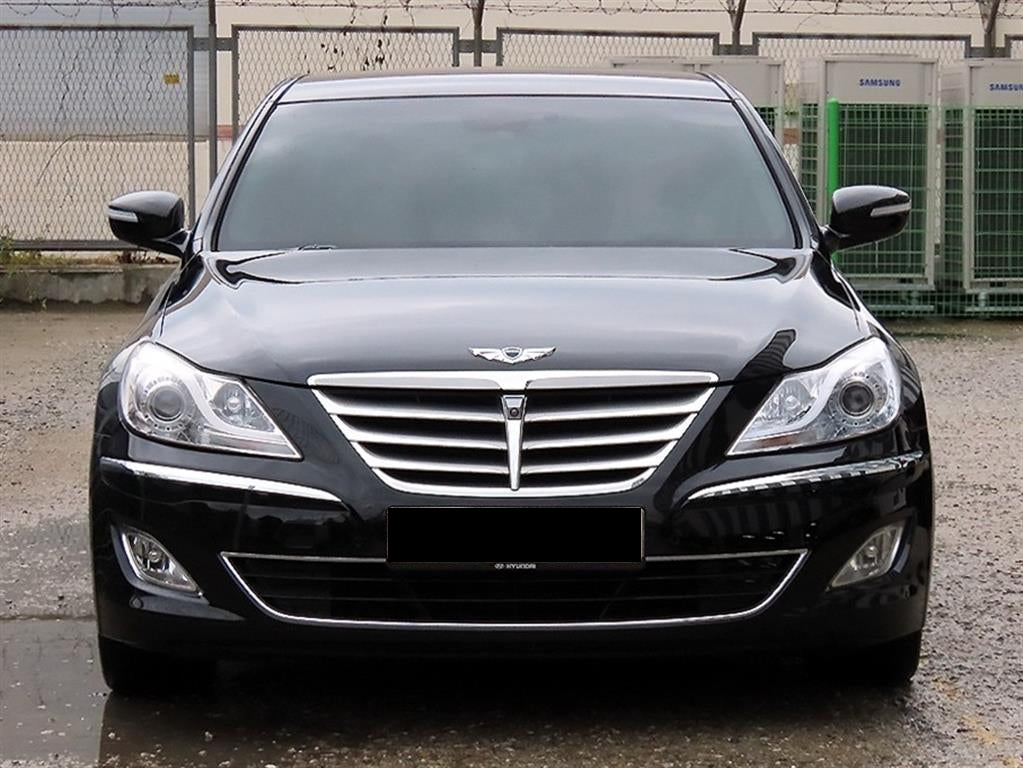 Hyundai Genesis — photo 02