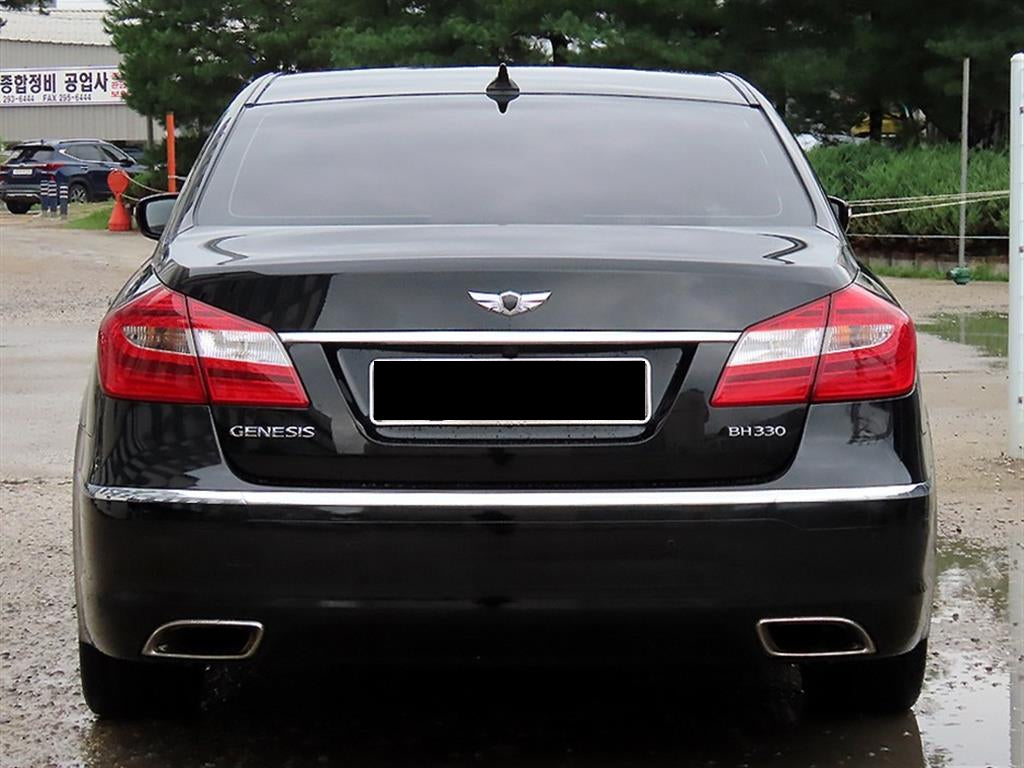 Hyundai Genesis — photo 04
