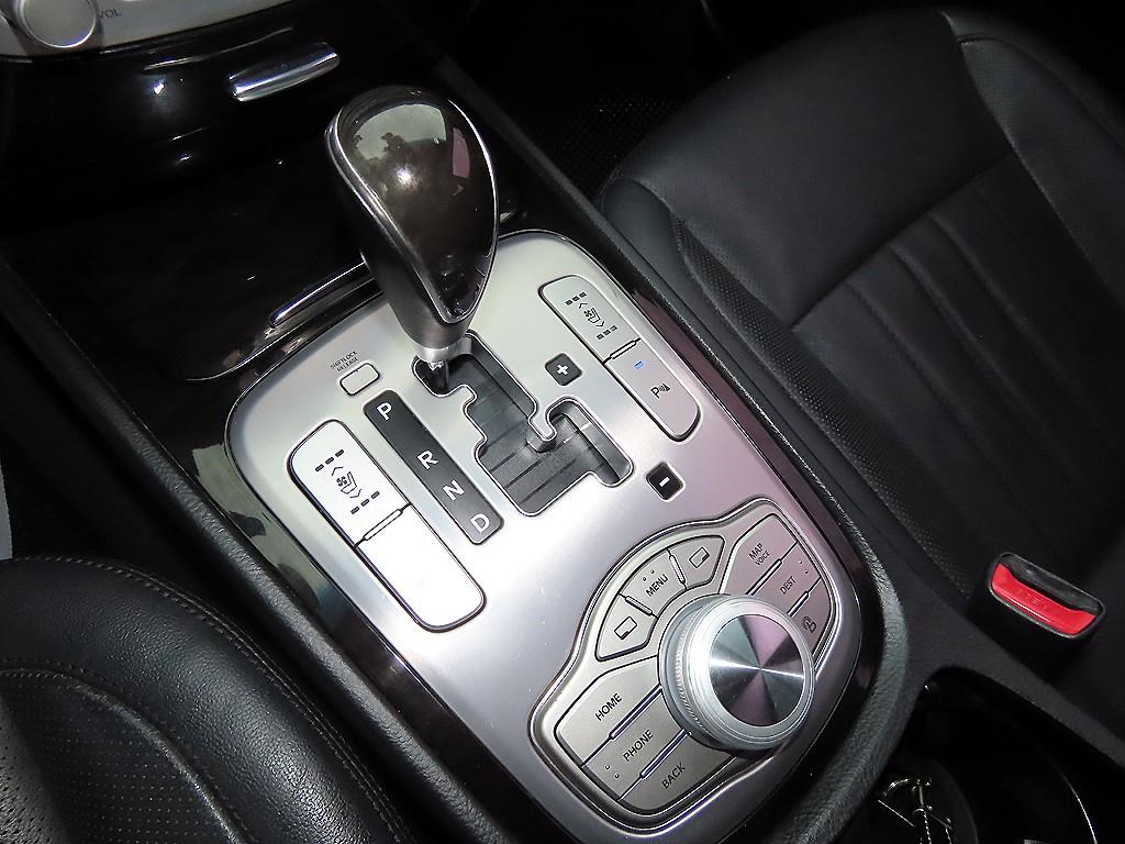Hyundai Genesis — photo 10