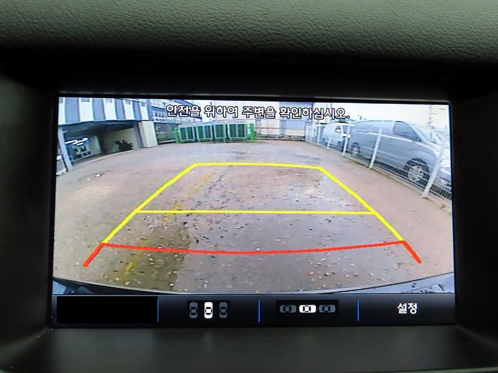 Hyundai Genesis — photo 15