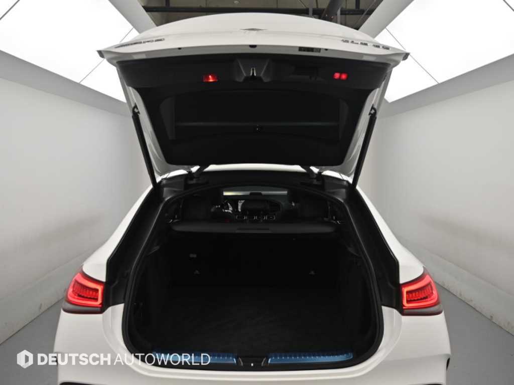 Mercedes-Benz GLE-Class — photo 19