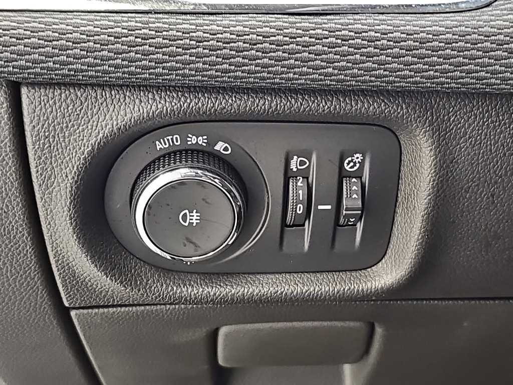 CHEVROLET Cruze — photo 15
