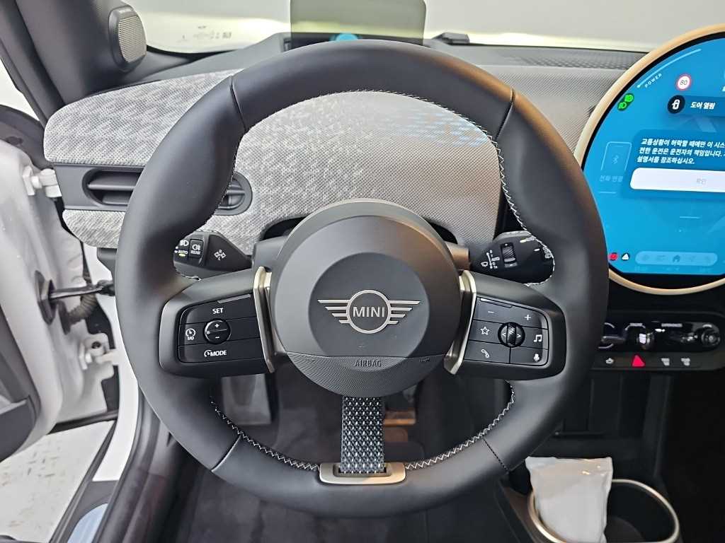 Mini Cooper — photo 09