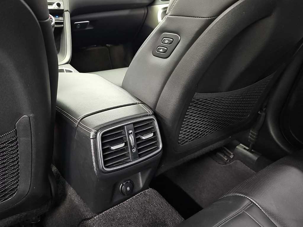 Genesis G70 — photo 13