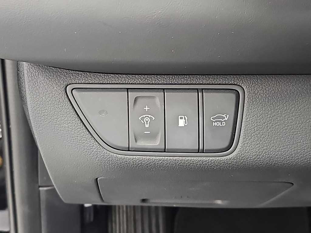Genesis G70 — photo 18