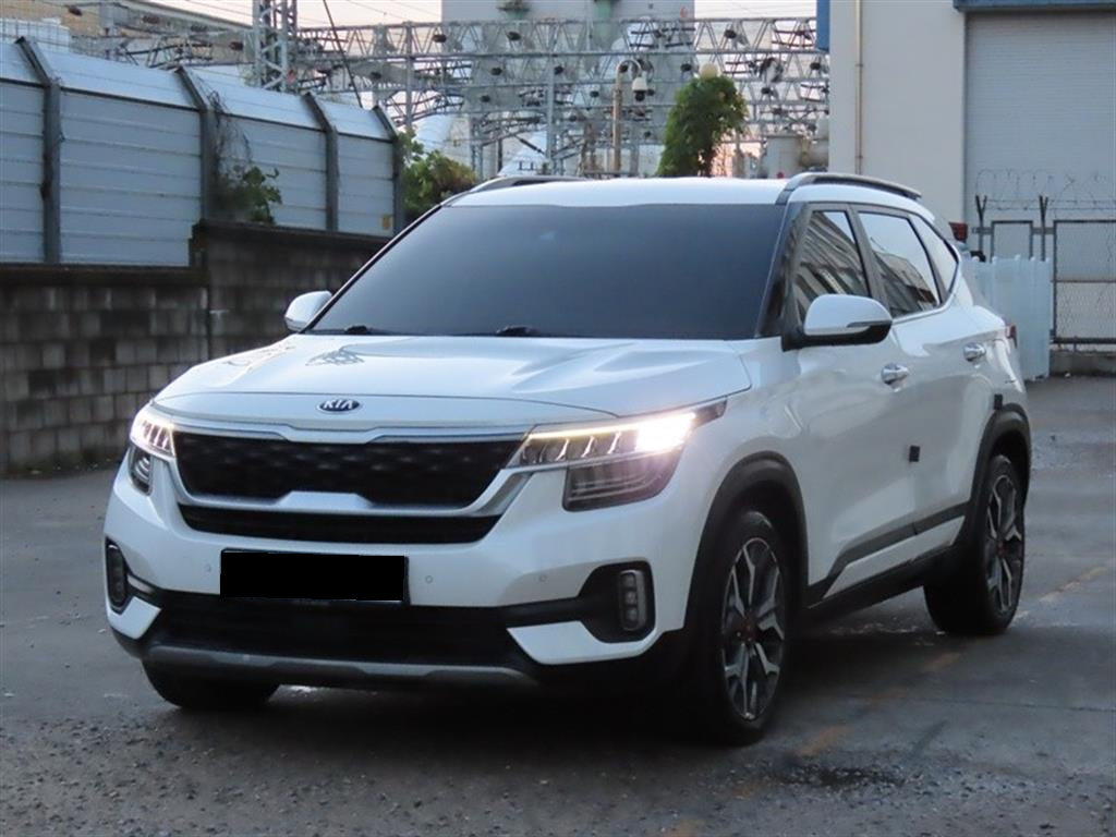Kia Seltos — photo 02