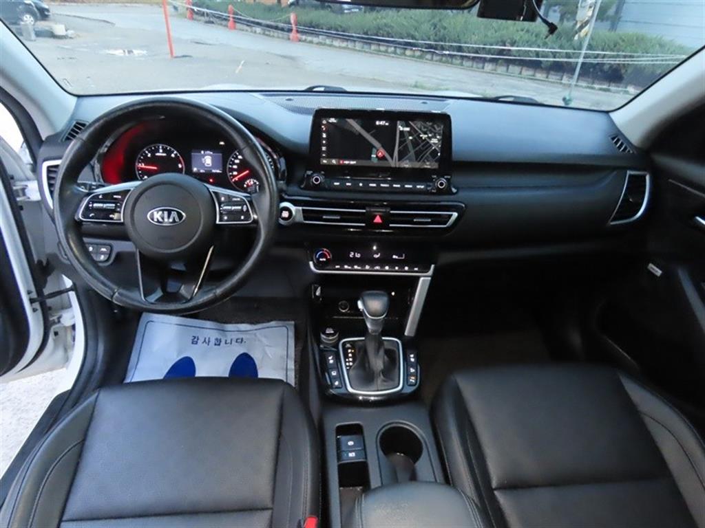Kia Seltos — photo 10
