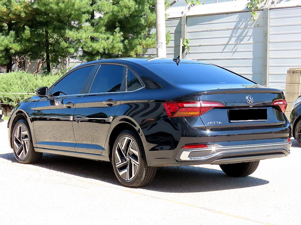 Volkswagen Jetta — photo 03