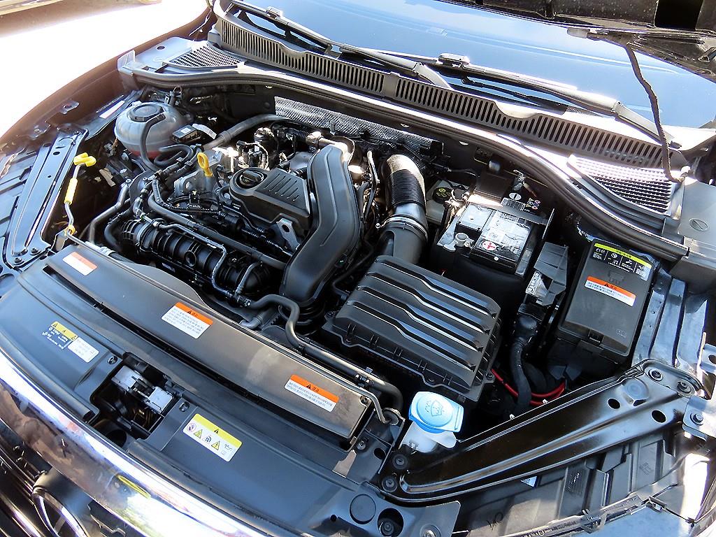 Volkswagen Jetta — photo 18