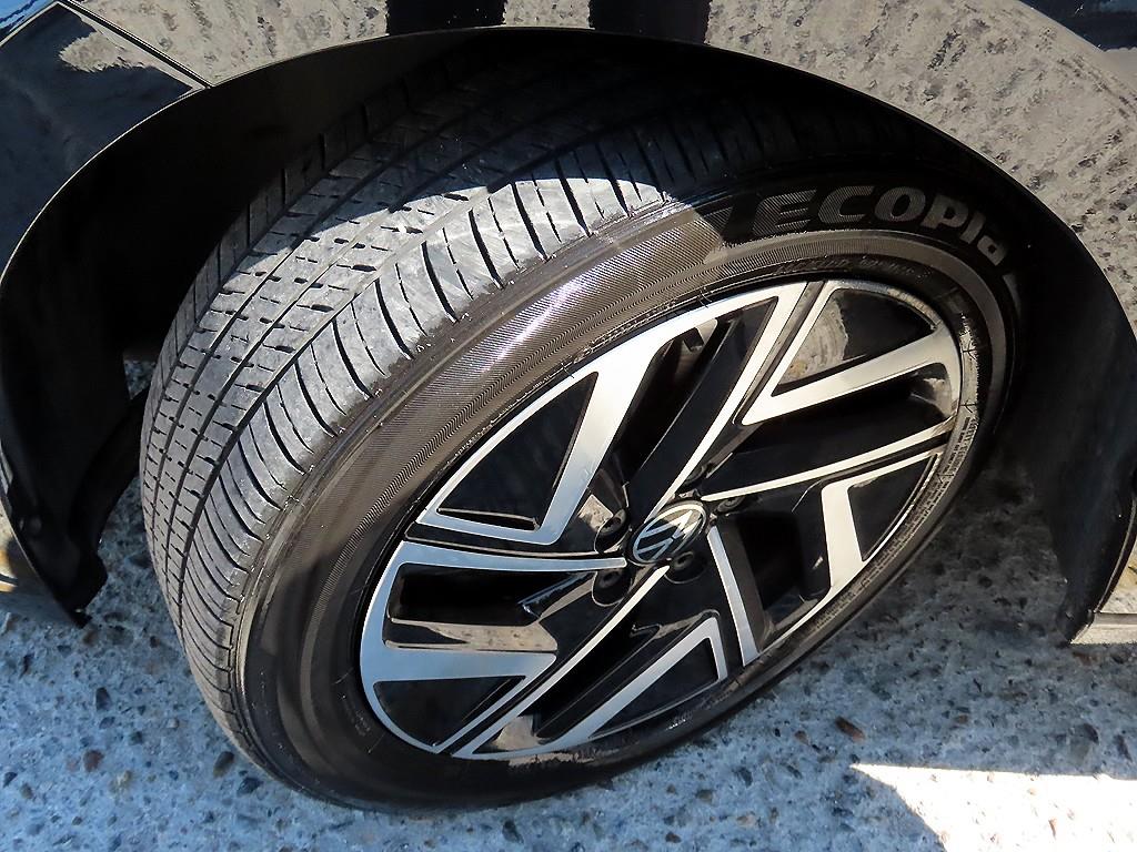 Volkswagen Jetta — photo 19