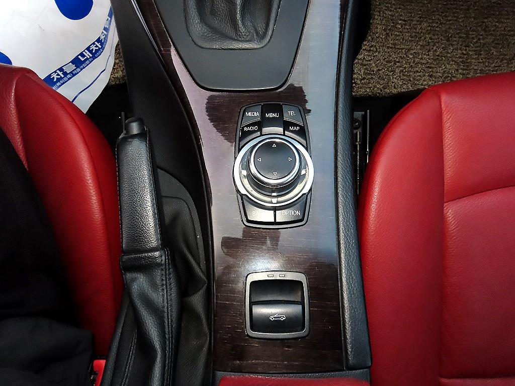 BMW 3-Series — photo 14