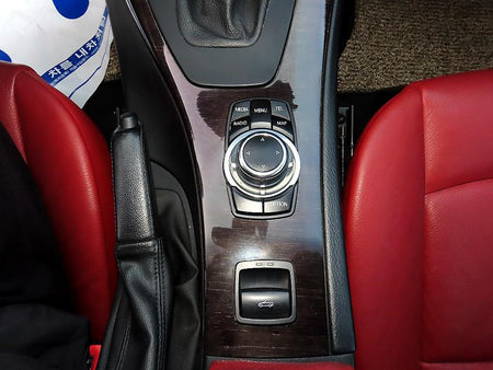 BMW 3-Series — photo 14