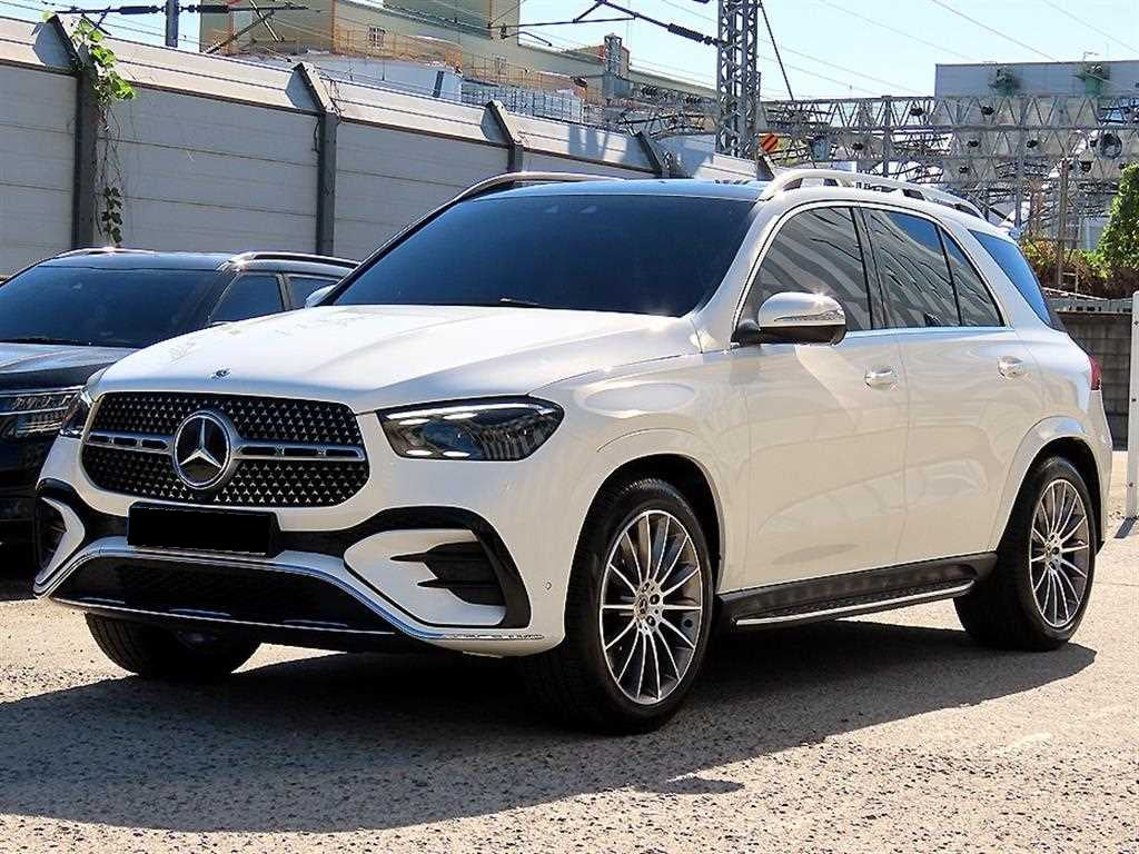 Mercedes-Benz GLE-Class — photo 02