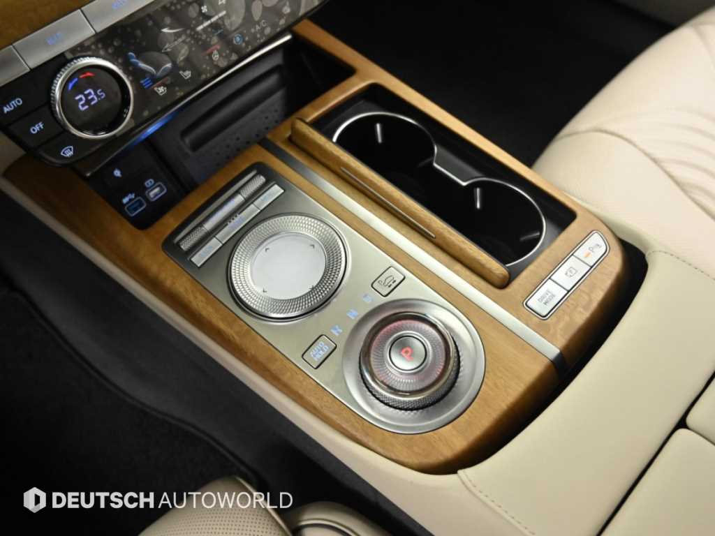 Genesis G80 — photo 09