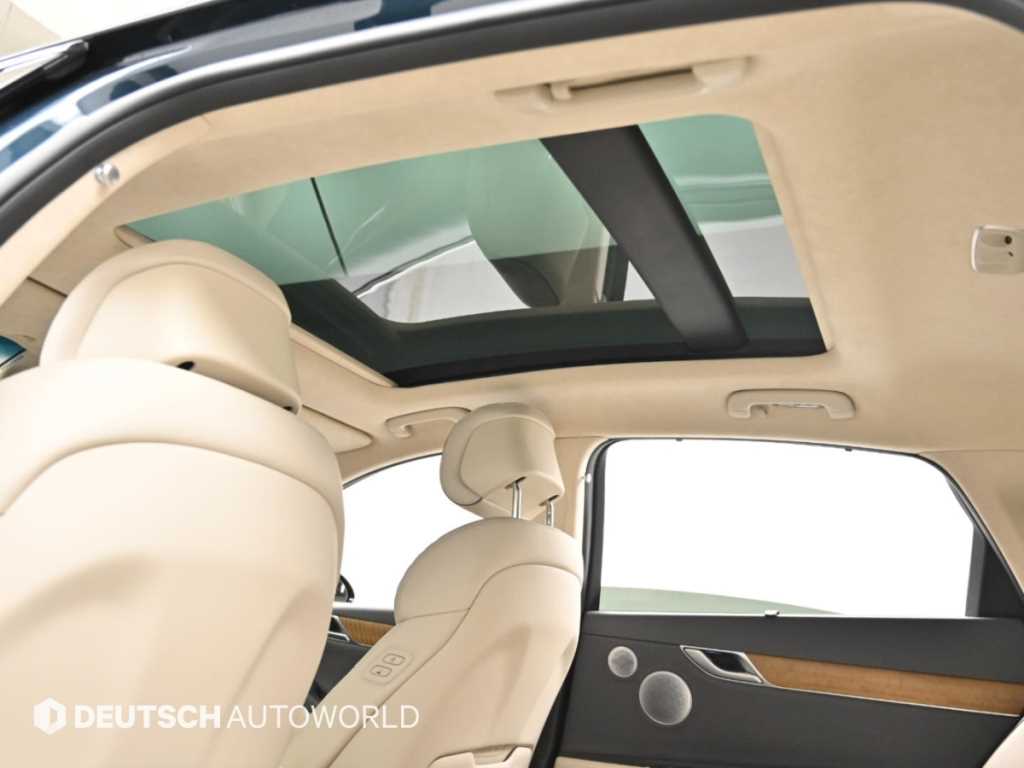 Genesis G80 — photo 18