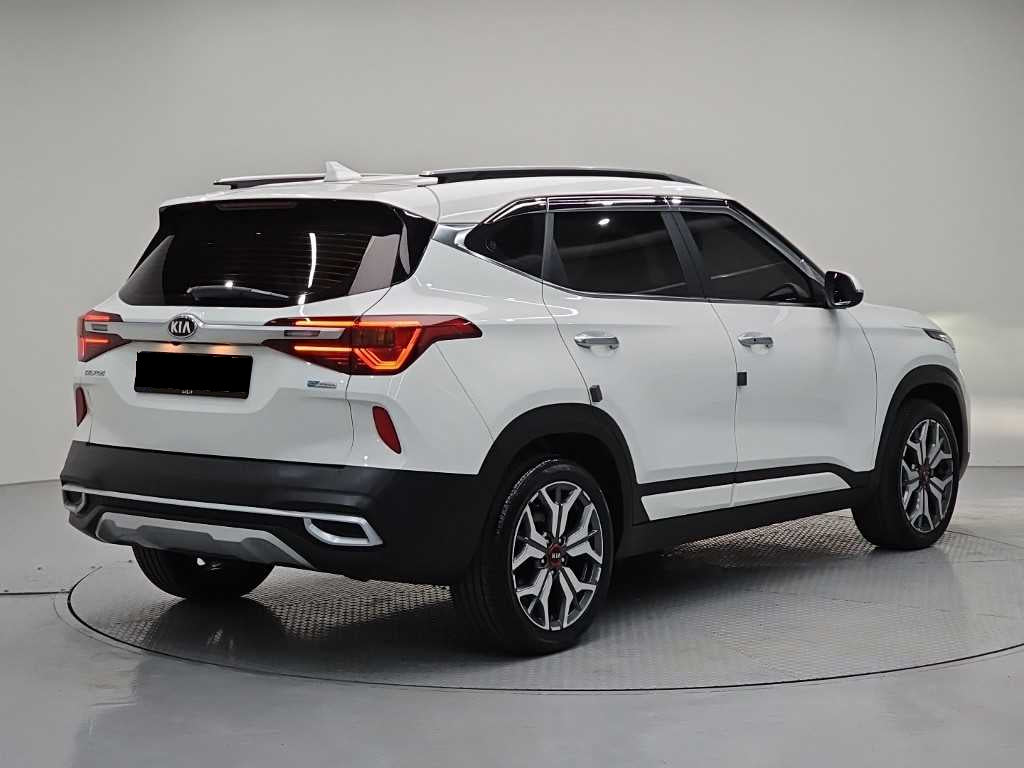 Kia Seltos — photo 04