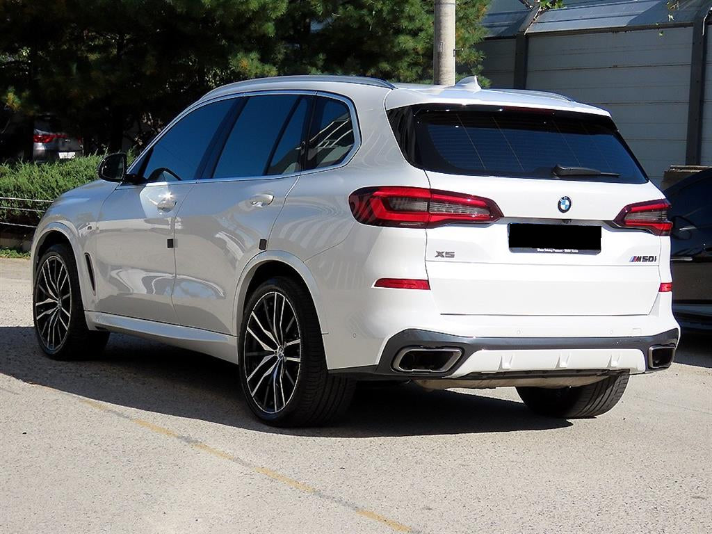 BMW X5 — photo 03