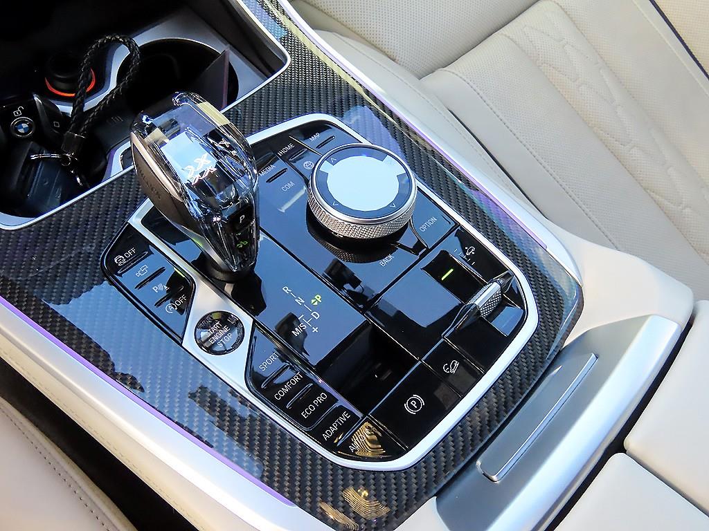 BMW X5 — photo 11