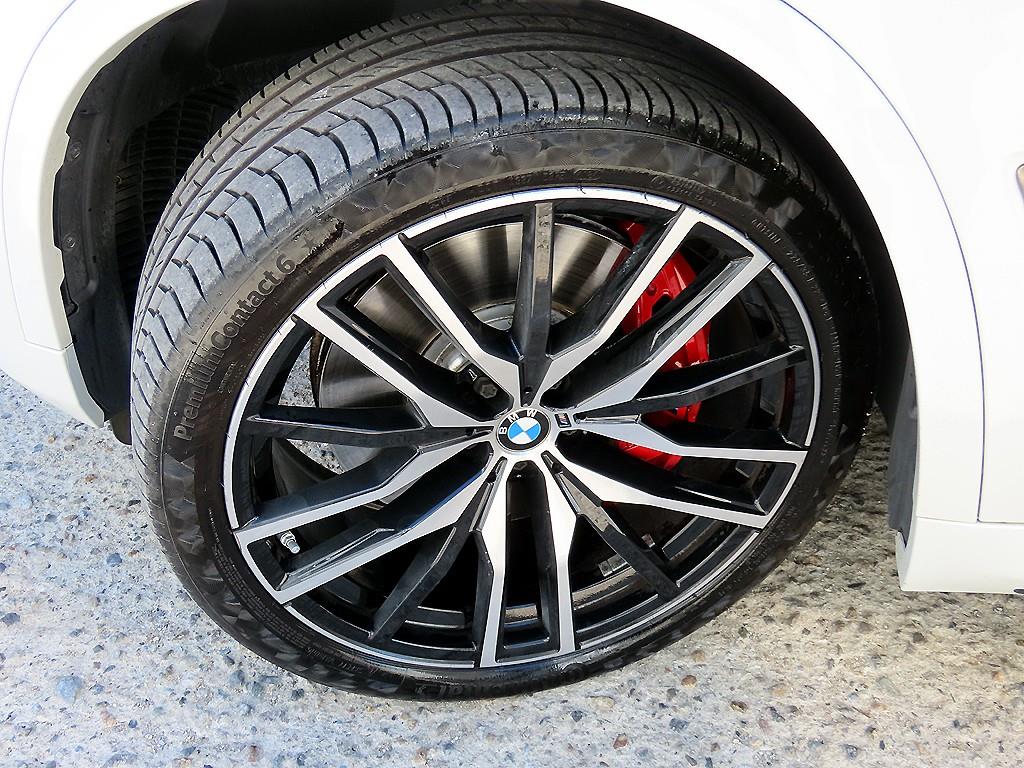 BMW X5 — photo 20