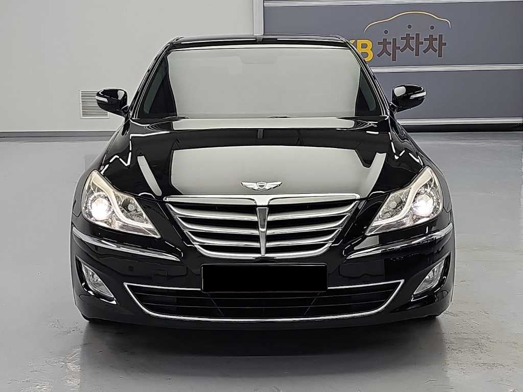 Hyundai Genesis — photo 02