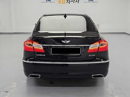 Hyundai Genesis — photo 03