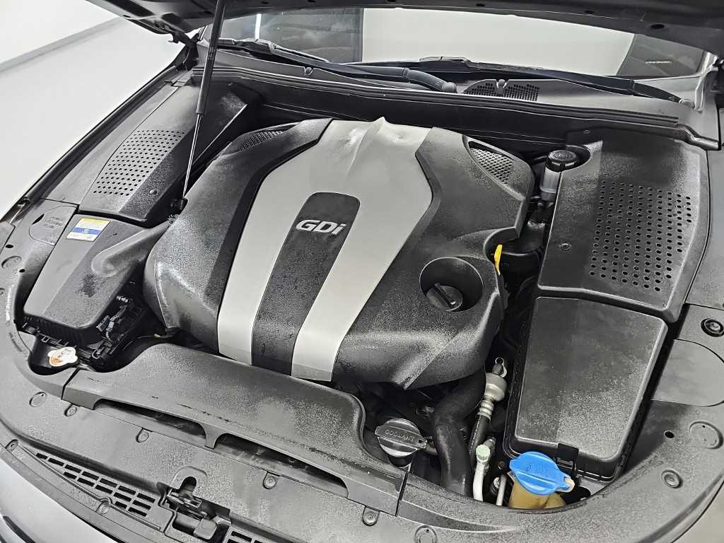 Hyundai Genesis — photo 05