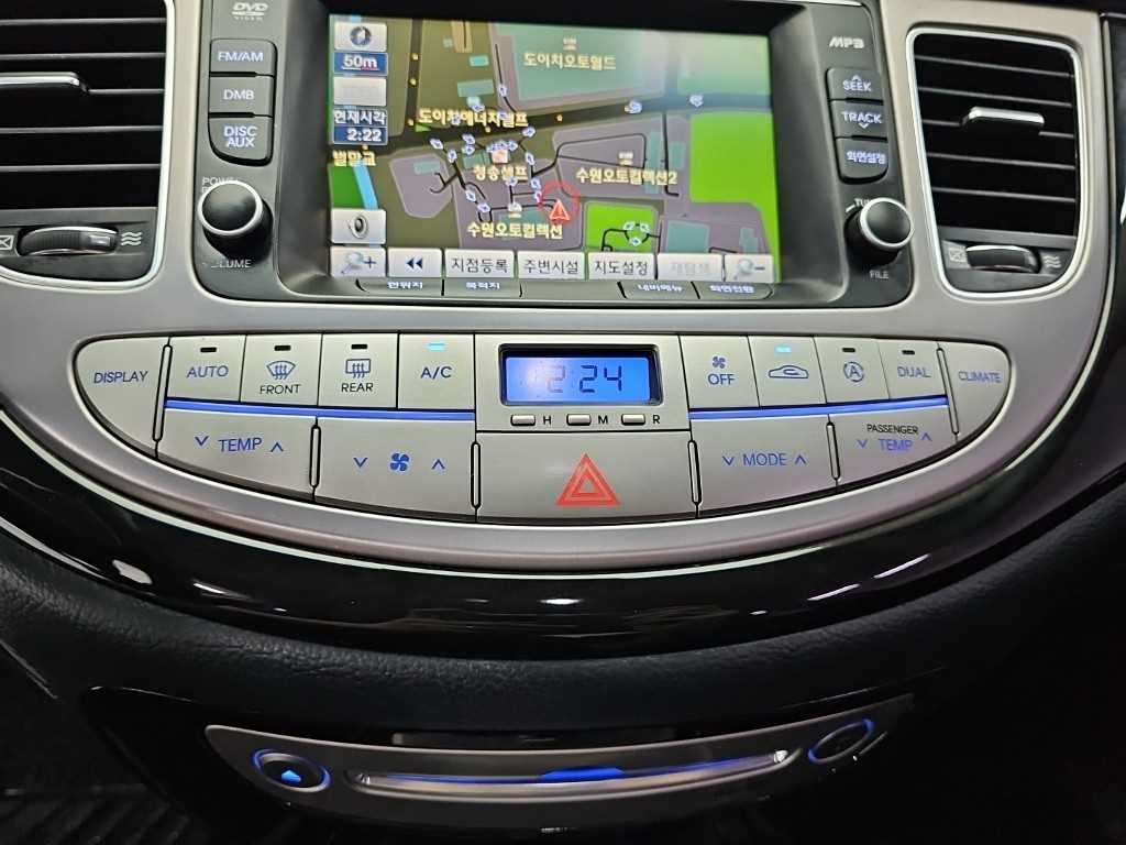 Hyundai Genesis — photo 10
