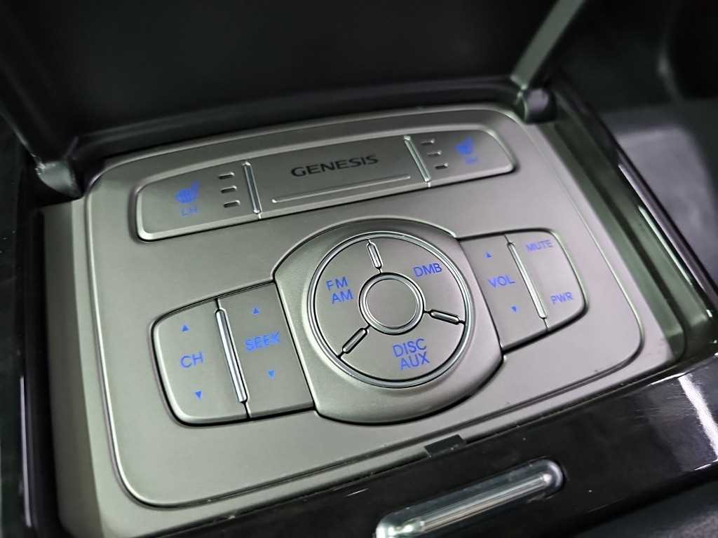 Hyundai Genesis — photo 14