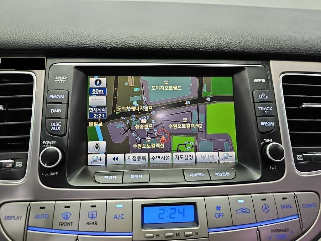 Hyundai Genesis — photo 15