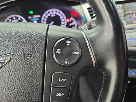 Hyundai Genesis — photo 18