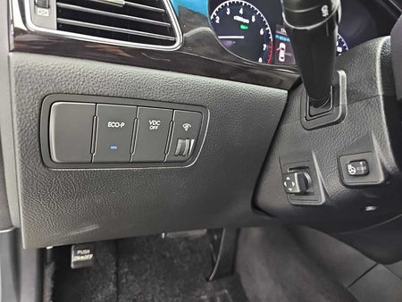 Hyundai Genesis — photo 19